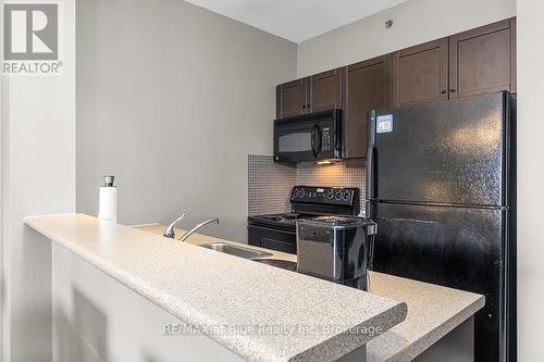 422 - 190 Jozo Weider Boulevard, Blue Mountains (Blue Mountain Resort Area), ON - Indoor Photo Showing Kitchen