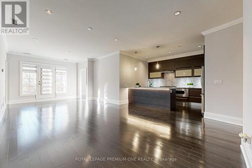 110 - 10360 Islington Avenue, Vaughan, ON - Indoor Photo Showing Kitchen