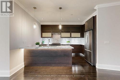 110 - 10360 Islington Avenue, Vaughan, ON - Indoor Photo Showing Kitchen With Upgraded Kitchen