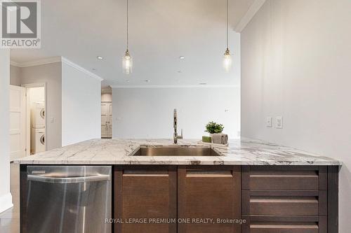 110 - 10360 Islington Avenue, Vaughan, ON - Indoor Photo Showing Kitchen