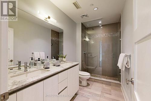 110 - 10360 Islington Avenue, Vaughan, ON - Indoor Photo Showing Bathroom