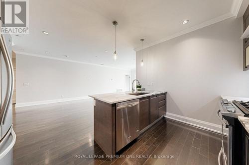 110 - 10360 Islington Avenue, Vaughan, ON - Indoor Photo Showing Kitchen