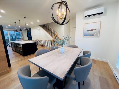 402-514 14Th Street, Invermere, BC - Indoor Photo Showing Dining Room