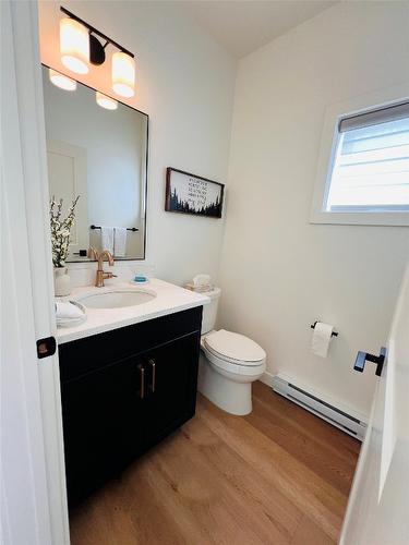 402-514 14Th Street, Invermere, BC - Indoor Photo Showing Bathroom