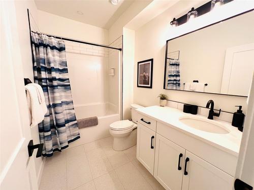 403-514 14Th Street, Invermere, BC - Indoor Photo Showing Bathroom