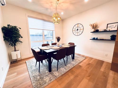 403-514 14Th Street, Invermere, BC - Indoor Photo Showing Dining Room