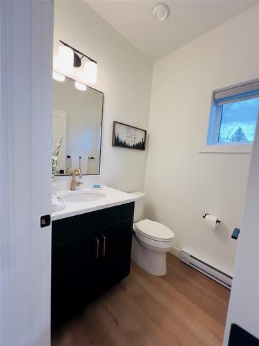 404-514 14Th Street, Invermere, BC - Indoor Photo Showing Bathroom