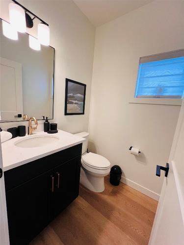 407-514 14Th Street, Invermere, BC - Indoor Photo Showing Bathroom