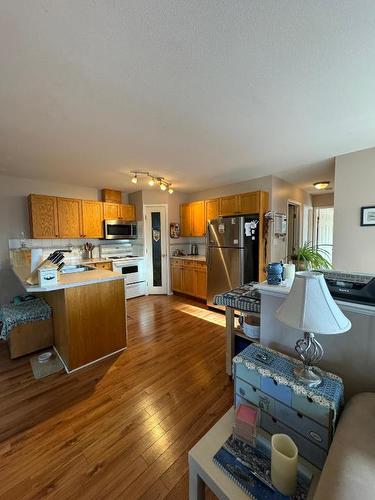 10A Wolf Crescent, Invermere, BC - Indoor Photo Showing Kitchen