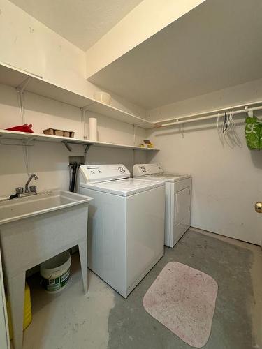 10A Wolf Crescent, Invermere, BC - Indoor Photo Showing Laundry Room