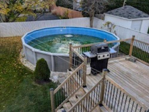 Vue d'ensemble - 376 Rue Marie-Curie, Sainte-Julie, QC - Outdoor With Above Ground Pool