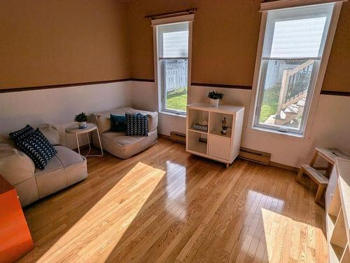 Vue d'ensemble - 376 Rue Marie-Curie, Sainte-Julie, QC - Indoor Photo Showing Living Room