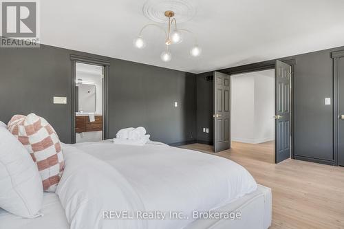 140 Tanbark Road, Niagara-On-The-Lake (105 - St. Davids), ON - Indoor Photo Showing Bedroom