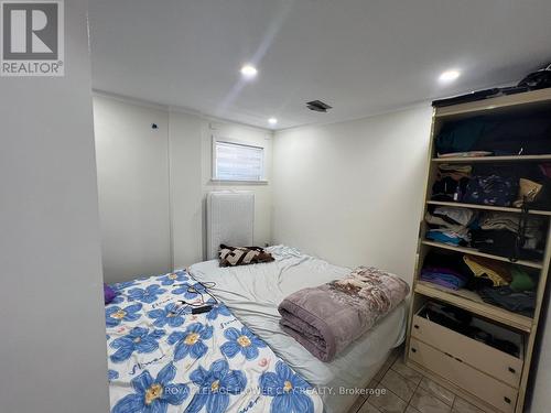 Bsmnt - 10 Ashford Court, Brampton, ON - Indoor Photo Showing Bedroom