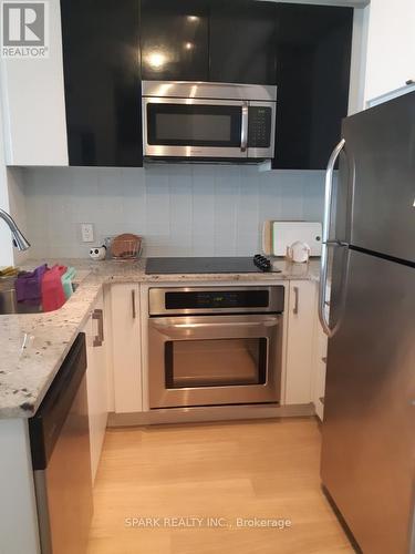 2804 - 89 Dunfield Avenue, Toronto, ON - Indoor Photo Showing Kitchen With Stainless Steel Kitchen