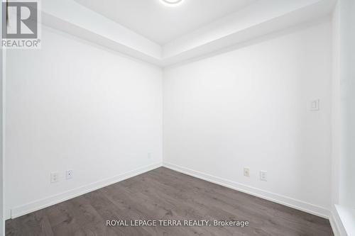 208 - 1401 O'Connor Drive, Toronto, ON - Indoor Photo Showing Other Room