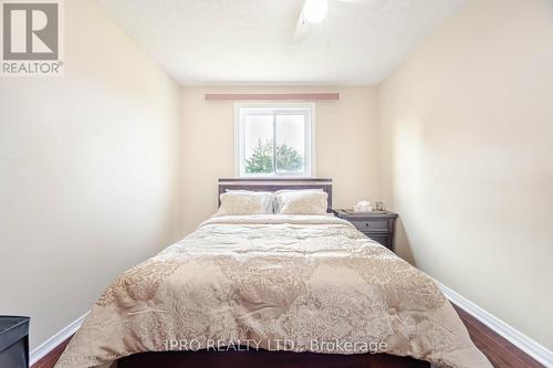 2963 Gulfstream Way, Mississauga, ON - Indoor Photo Showing Bedroom