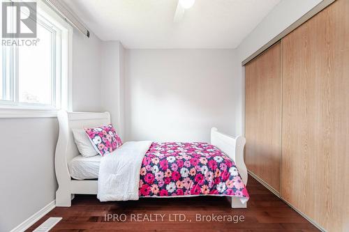 2963 Gulfstream Way, Mississauga, ON - Indoor Photo Showing Bedroom