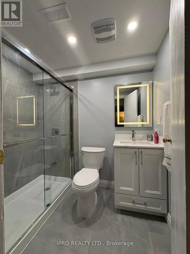 2963 Gulfstream Way, Mississauga, ON - Indoor Photo Showing Bathroom