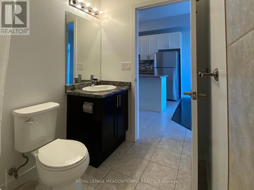 813 - 2486 Old Bronte Road, Oakville, ON - Indoor Photo Showing Bathroom