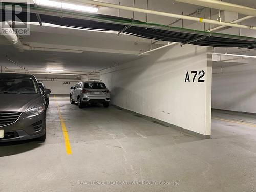 813 - 2486 Old Bronte Road, Oakville, ON - Indoor Photo Showing Garage