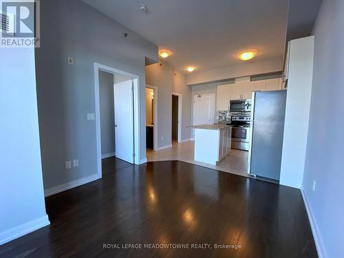 813 - 2486 Old Bronte Road, Oakville, ON - Indoor Photo Showing Kitchen