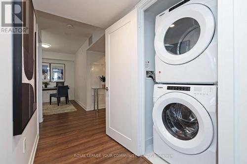 607 - 225 Village Green Square, Toronto, ON - Indoor Photo Showing Laundry Room