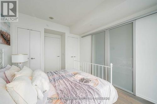 4908 - 1 Bloor Street E, Toronto, ON - Indoor Photo Showing Bedroom