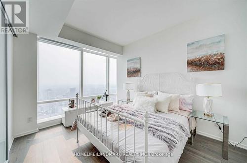 4908 - 1 Bloor Street E, Toronto, ON - Indoor Photo Showing Bedroom