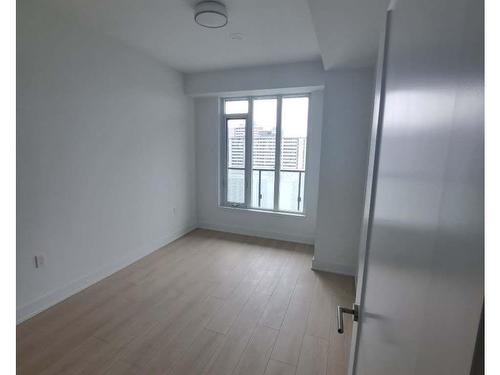 2301-575 Bloor St E, Toronto, ON - Indoor Photo Showing Other Room