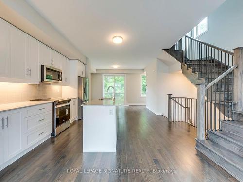 23 Folcroft St, Brampton, ON - Indoor Photo Showing Kitchen