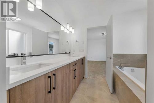 239 Kinniburgh Loop, Chestermere, AB - Indoor Photo Showing Bathroom