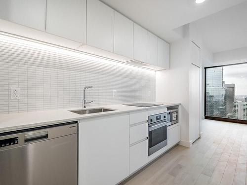 Vue d'ensemble - 4911-1210 Rue Jeanne-Mance, Montréal (Ville-Marie), QC - Indoor Photo Showing Kitchen With Upgraded Kitchen