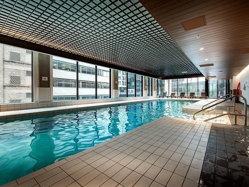 Piscine - 4911-1210 Rue Jeanne-Mance, Montréal (Ville-Marie), QC - Indoor Photo Showing Other Room With In Ground Pool