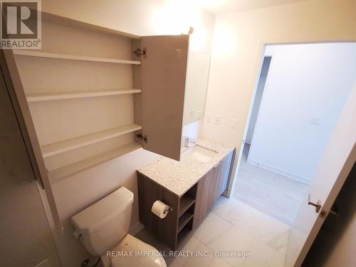 810 - 31 Tippett Road, Toronto, ON - Indoor Photo Showing Bathroom