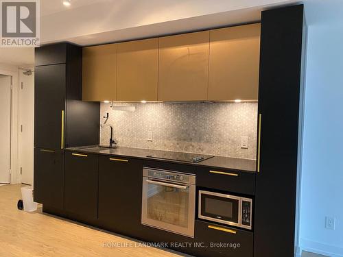 2615 - 85 Wood Street, Toronto, ON - Indoor Photo Showing Kitchen