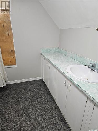 223 I Avenue S, Saskatoon, SK - Indoor Photo Showing Bathroom