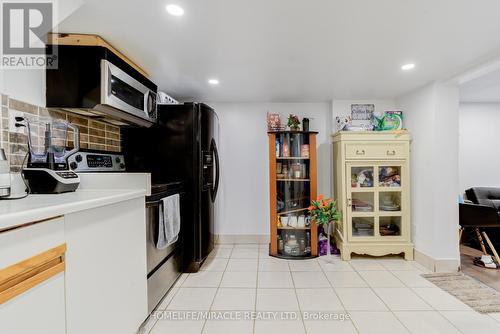 8 Mill Street, Brampton, ON - Indoor Photo Showing Kitchen