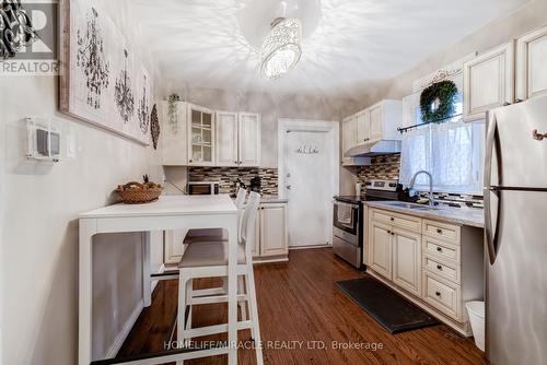 8 Mill Street, Brampton, ON - Indoor Photo Showing Kitchen