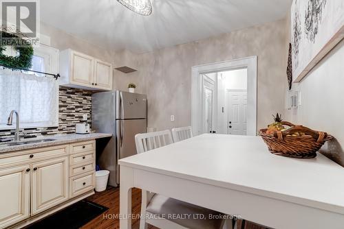 8 Mill Street, Brampton, ON - Indoor Photo Showing Kitchen