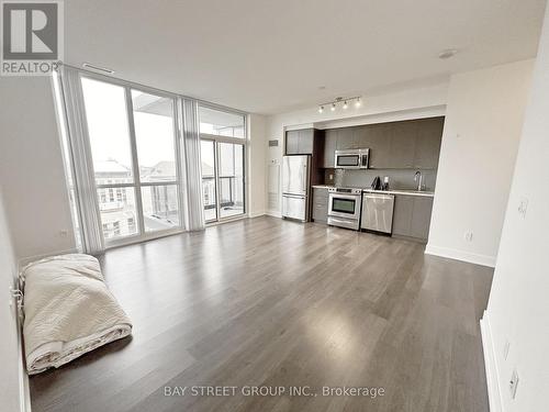 2009 - 88 Sheppard Avenue E, Toronto, ON - Indoor