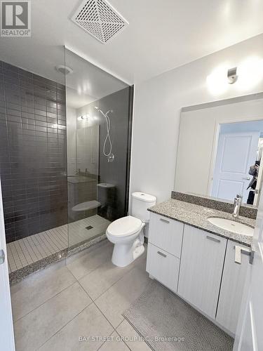 2009 - 88 Sheppard Avenue E, Toronto, ON - Indoor Photo Showing Bathroom