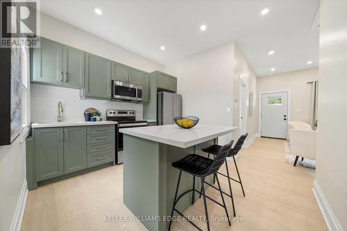 22 Windsor Street, Hamilton, ON - Indoor Photo Showing Kitchen With Stainless Steel Kitchen With Upgraded Kitchen