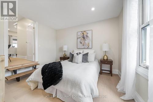 22 Windsor Street, Hamilton, ON - Indoor Photo Showing Bedroom