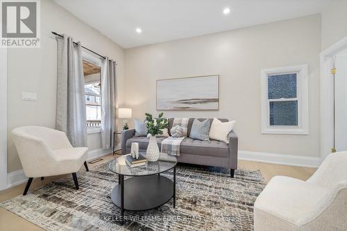 22 Windsor Street, Hamilton, ON - Indoor Photo Showing Living Room