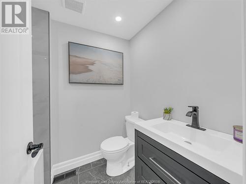 12183 Valente, Tecumseh, ON - Indoor Photo Showing Bathroom