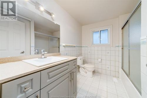 9408 Ryerson Road, Windsor, ON - Indoor Photo Showing Bathroom