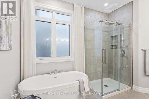 1 - 1061 Eagletrace Drive, London, ON - Indoor Photo Showing Bathroom