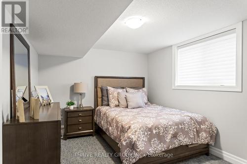 1 - 1061 Eagletrace Drive, London, ON - Indoor Photo Showing Bedroom