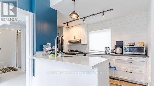 253 Dunlop Street E, Barrie, ON - Indoor Photo Showing Kitchen